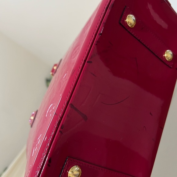 Monogram Vernis Alma PM Hand Bag - Picture 4 of 6